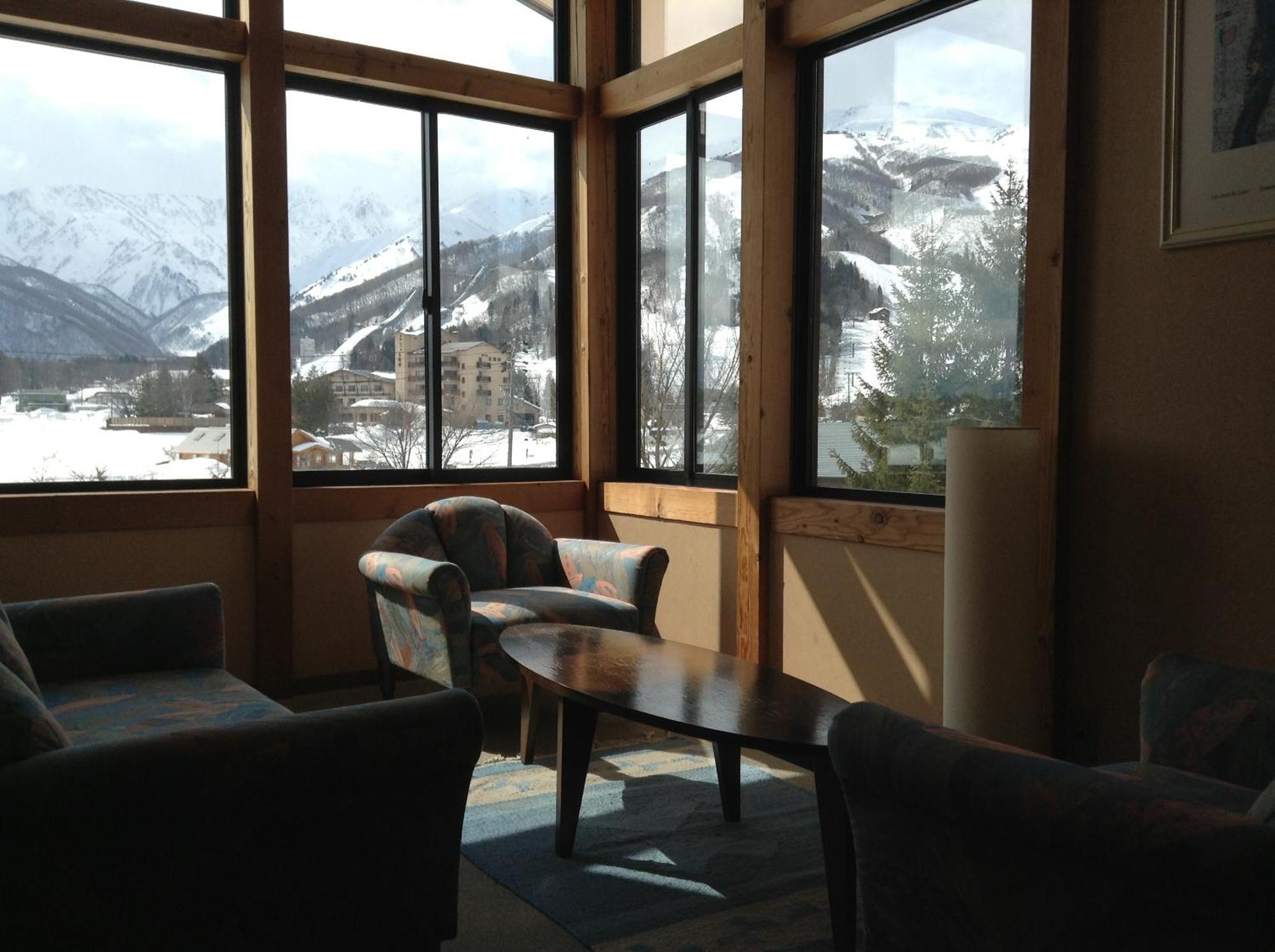 Hakuba Alpine Hotel Екстериор снимка